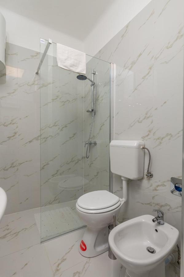 Apartman Jasmina 2 Rijeka Exteriör bild